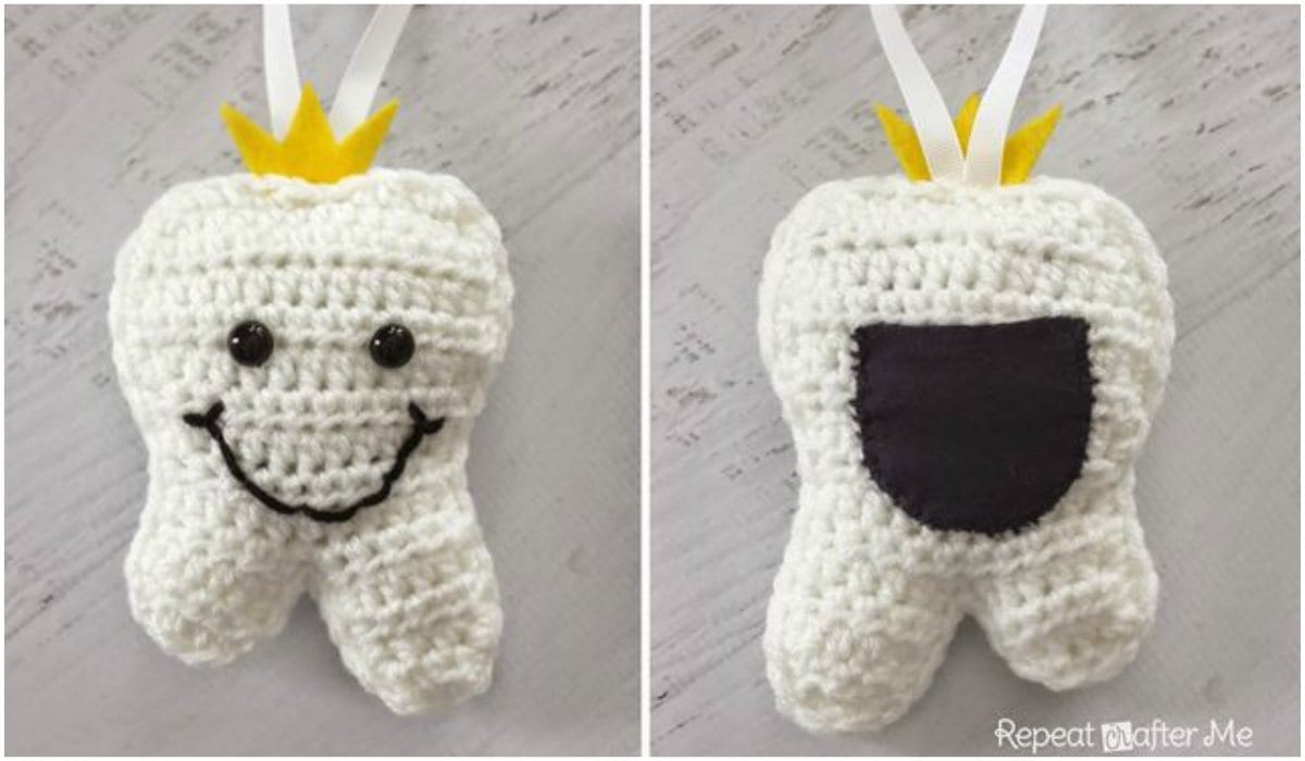 Two pictures of a crocheted tooth with a crown on it.