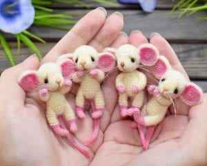 Cute Tiny Mice Free Crochet Pattern