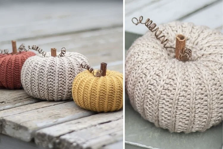 Crocheted pumpkins on a wooden table.