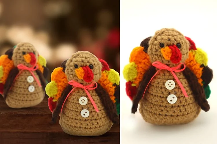 Two pictures of crocheted turkeys on a table.