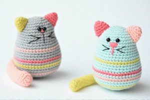 Egg-shaped Cat