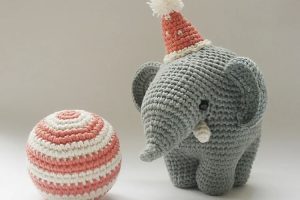 Gustav, The Balancing Elephant