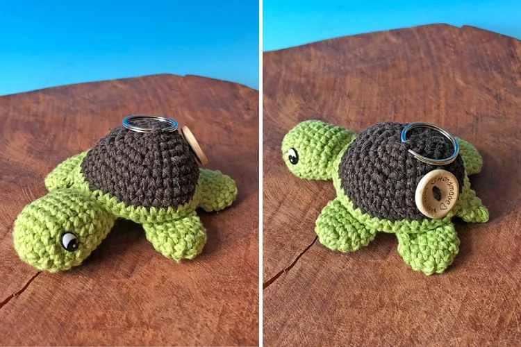 Crochet turtle key ring.