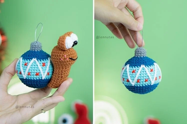 Two pictures of crocheted christmas ornaments.