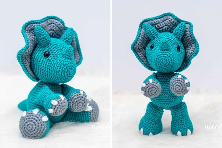 a blue crochet dinosaur amigurumi