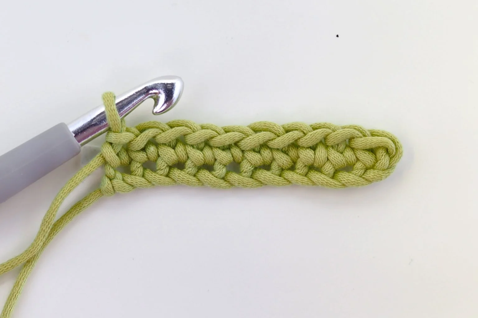 Crochet Stitches: Ultimate Guide for 30+ Beautiful Stitch Patterns