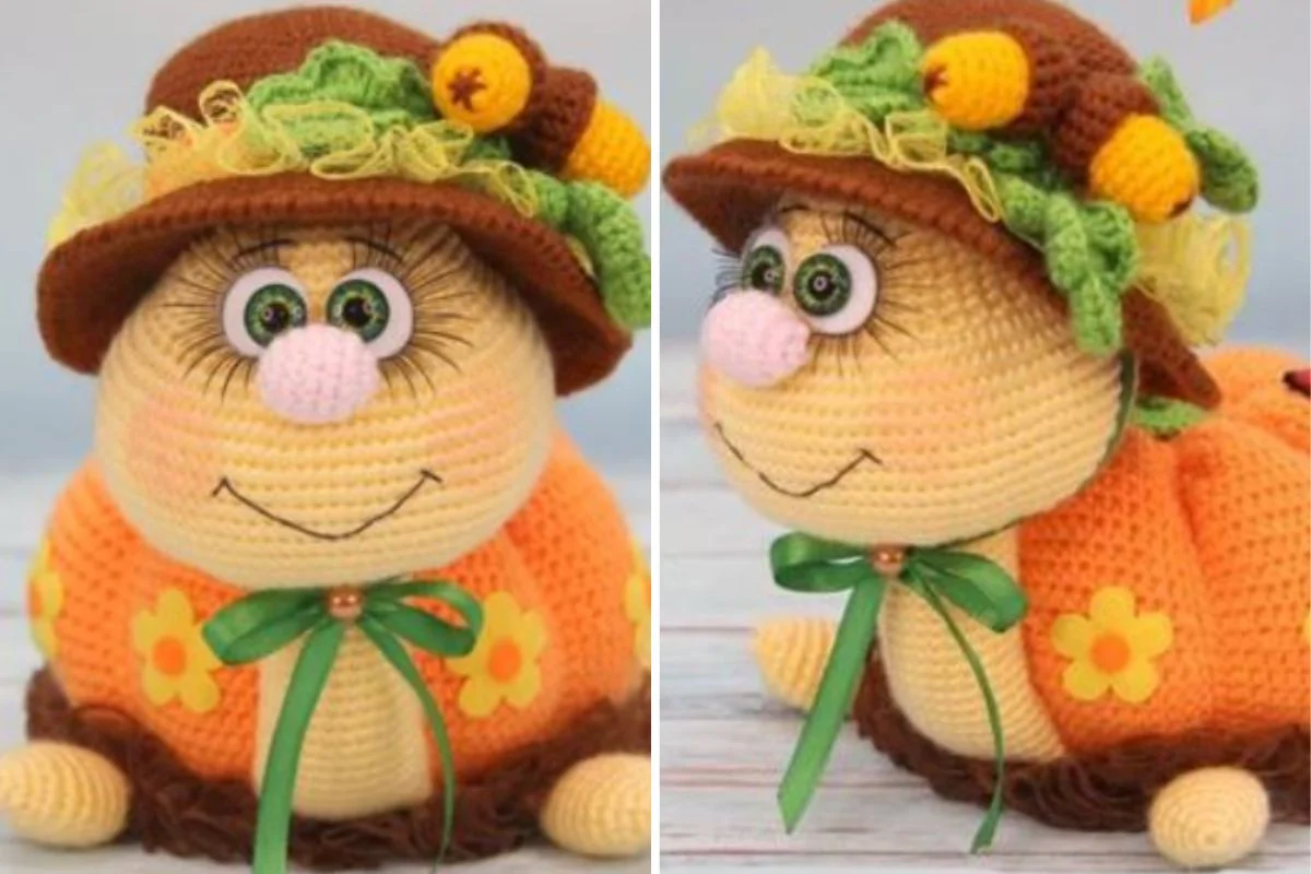 An amigurumi turtle dressed in an orange outfit with yellow flowers and a green ribbon captures the essence of autumn. Its hat is adorned with green details and small yellow and orange crocheted elements, reflecting the warm hues of the season.