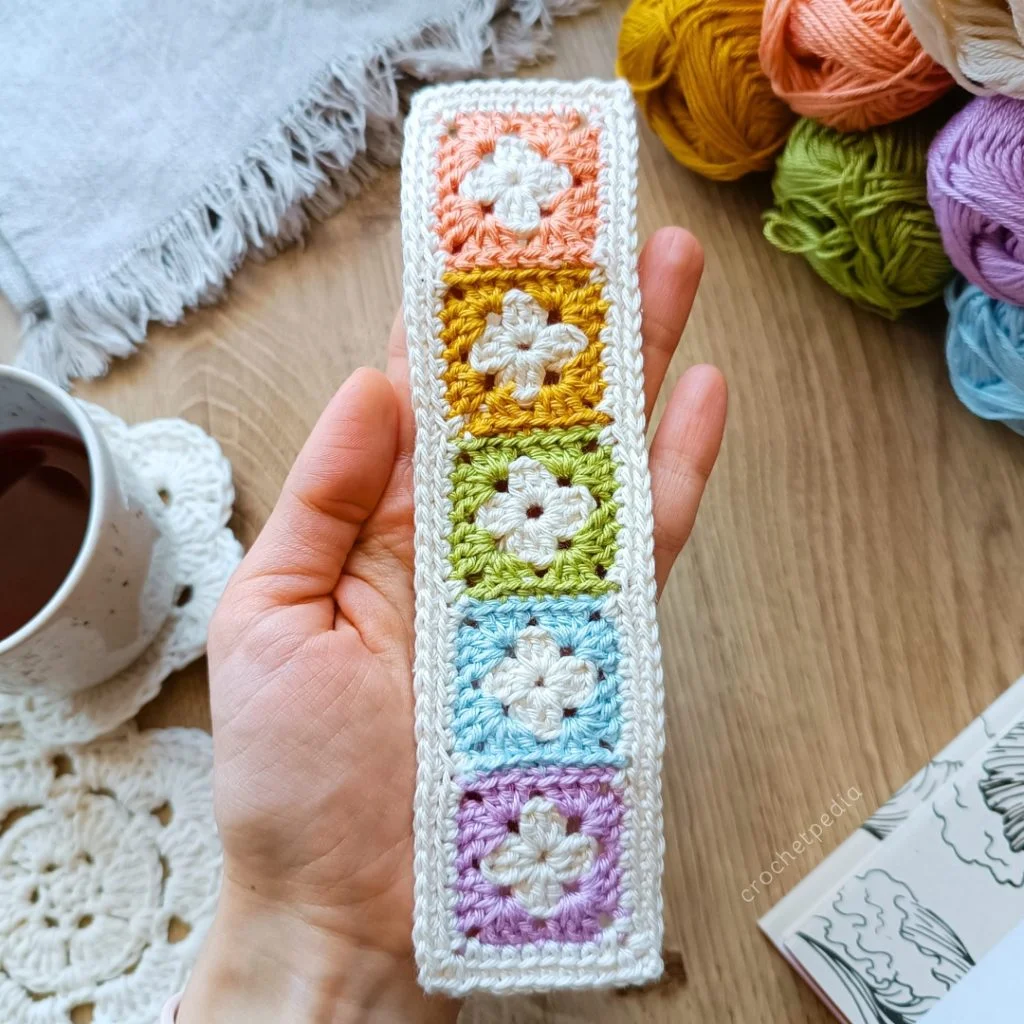 granny square bookmark free crochet pattern