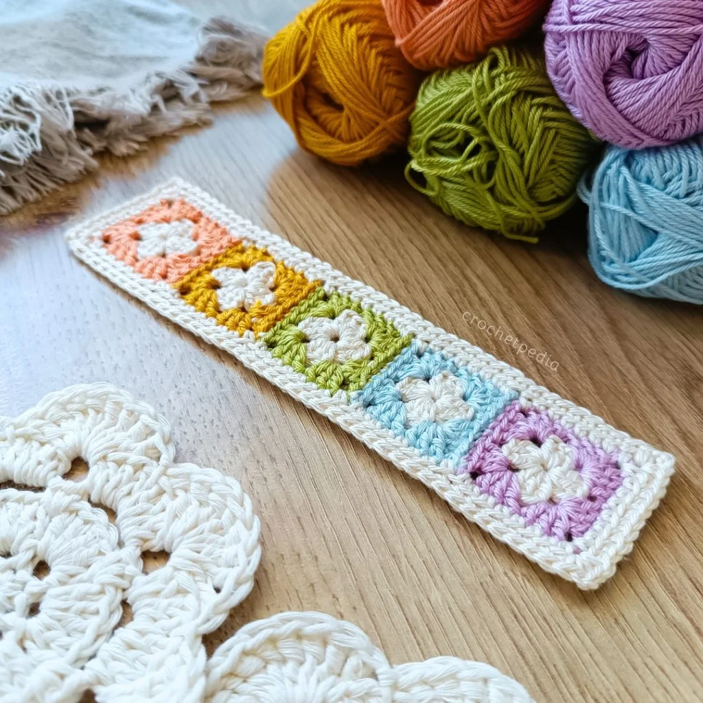 granny square bookmark free crochet pattern